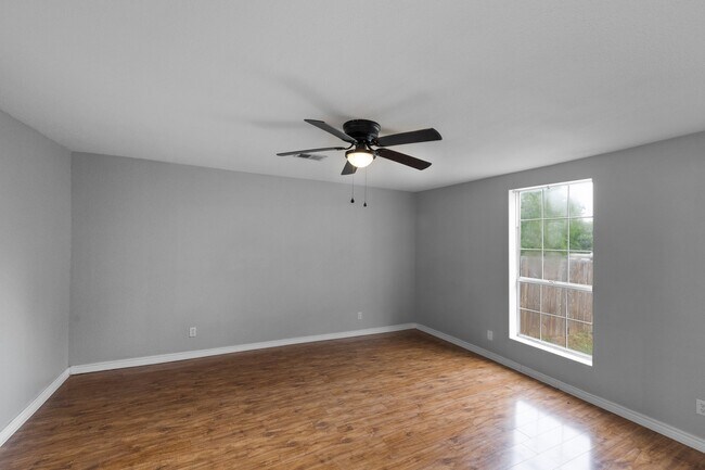 Photo - 206 S Cleveland St