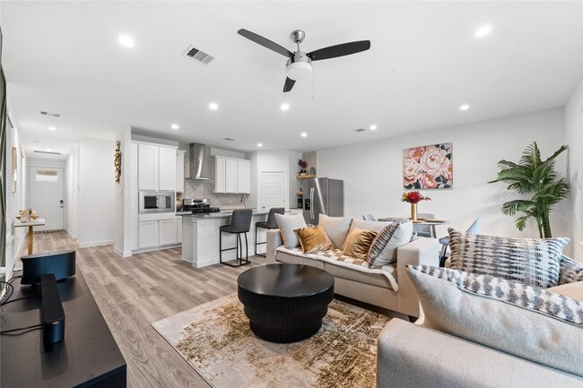 Photo - 2929 Amherst Mdw Ln