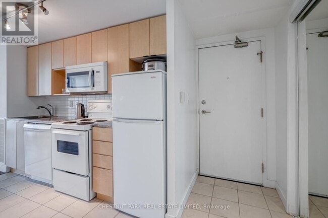 Photo - 11 Brunel Ct Unit 205