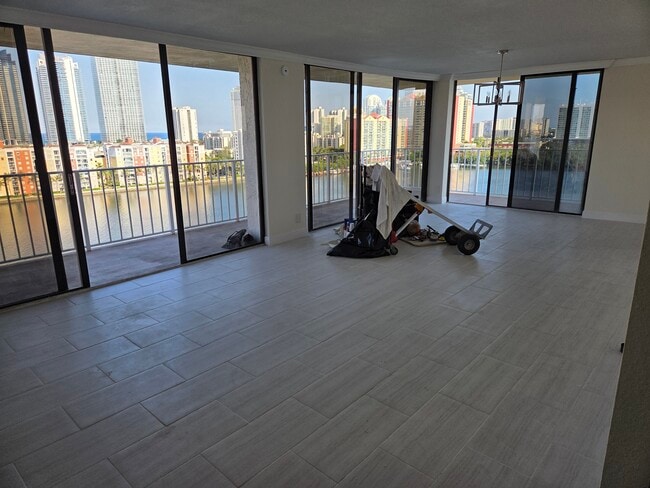 Living room - 290 174th St Unit Winston Towers 700, #1519