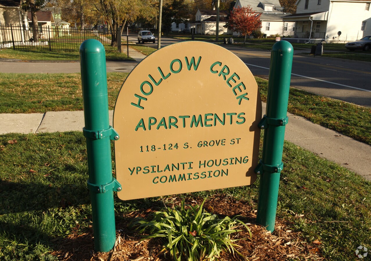 Otro - Hollow Creek Apts