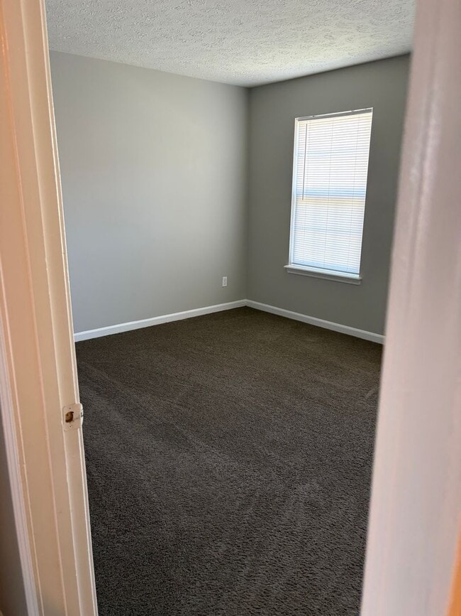 Photo - Charming 3-Bedroom Home in Fountain Square – Prime Location Near I-65! Unidad 907 Prospect NO AMI