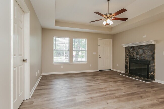 Photo - 108 Riverwood Dr