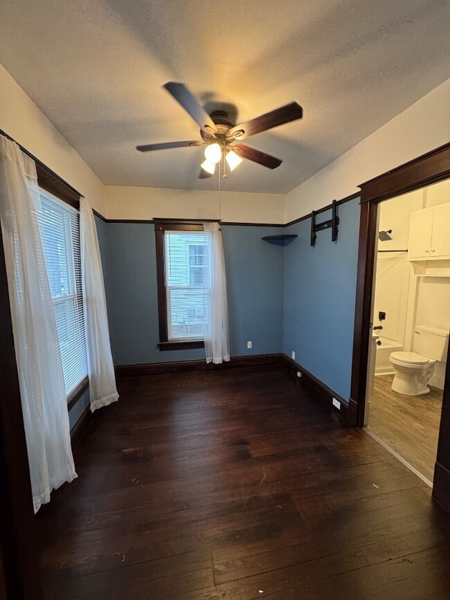 Photo - 536 W 4th St