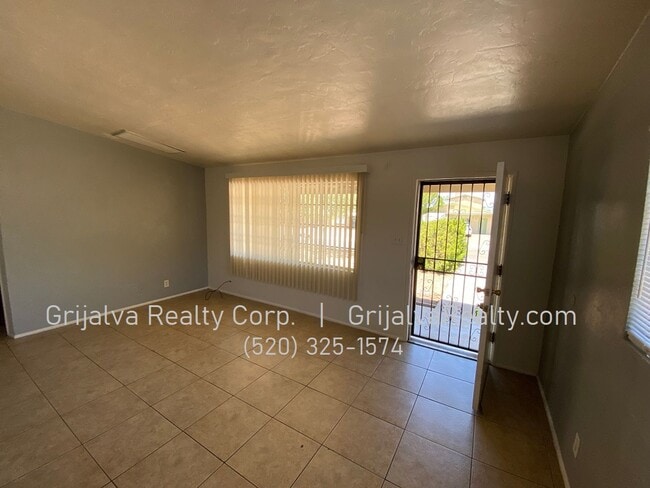 Photo - 1416 E Lee St Unit 01