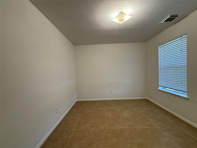 Photo - 6511 Dogwood Park Ln