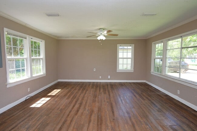 Photo - 1706 N Lee St