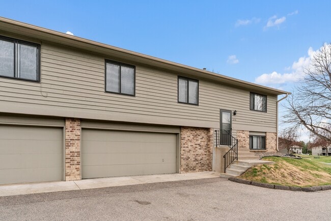 Juniper Meadows - Juniper Meadows Apartments
