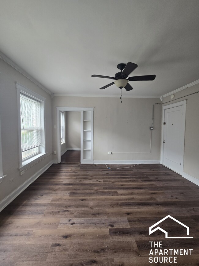 Building Photo - 4866 N Magnolia Ave Unit 212