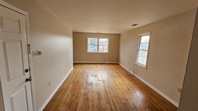 Photo - 1337 Salem Ave Unit #2