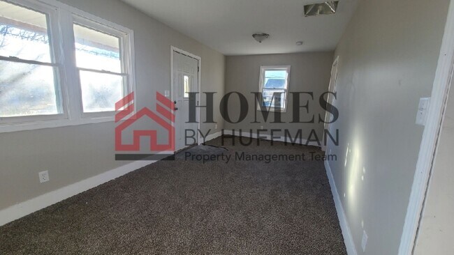 Photo - 3 Bedroom House | Two Baths | Westside