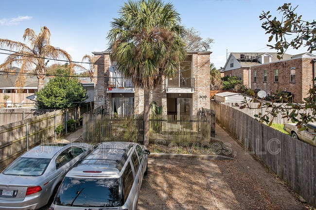 Photo - 309 Lilac St