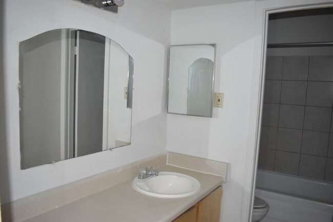 Pinetree Place Apartments For Rent In Memphis Tn Forrent Com