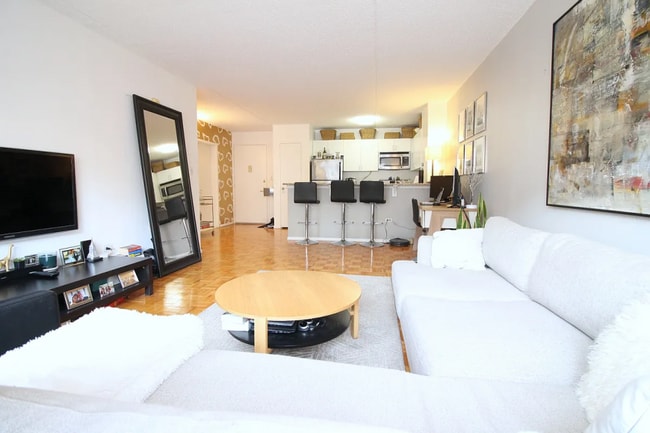 Building Photo - 2 bedroom in Chelsea NY 10011 Unit E