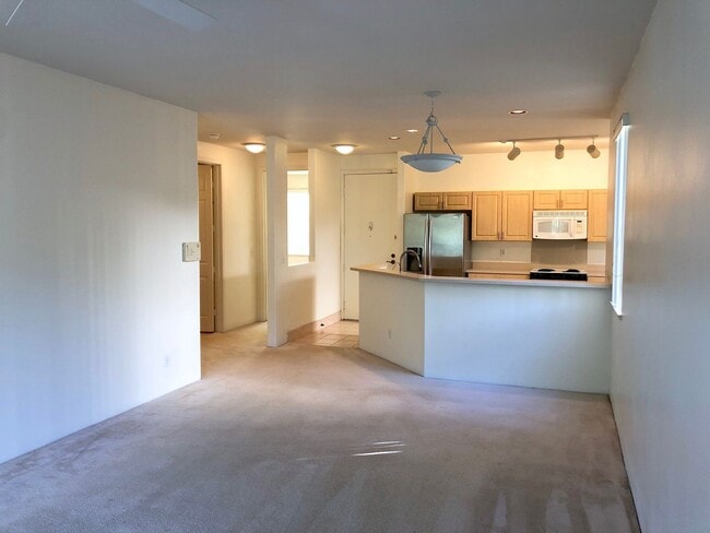 Photo - Large 2bd/2ba/2pkg in Terraces of Launani Valley