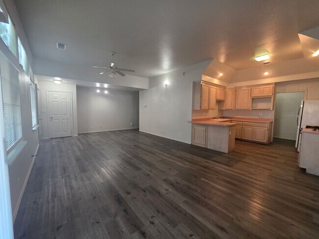 Photo - 1880 Hayes St Unit B