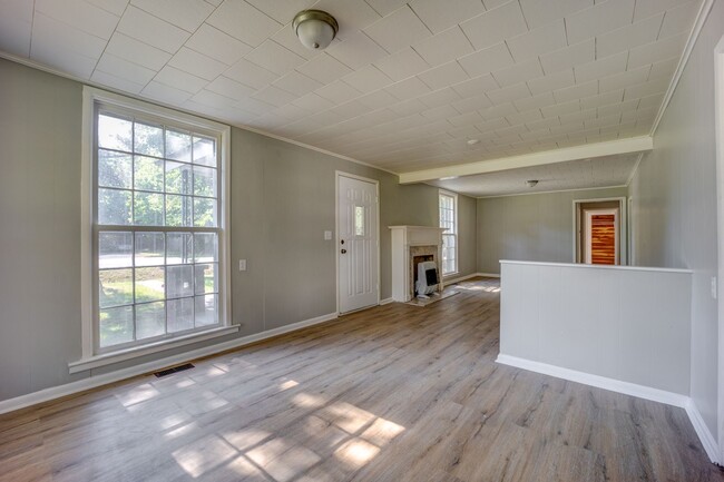 Photo - Freshly Updated 3 Bedroom Home