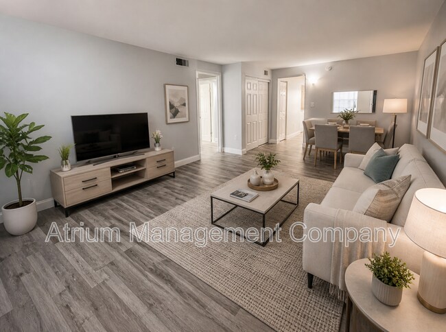 Photo - 5305 N Boulevard