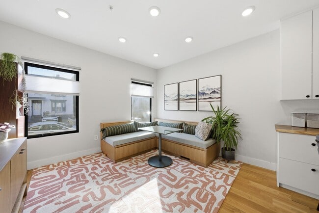 Building Photo - 22 Lincoln St Unit 1