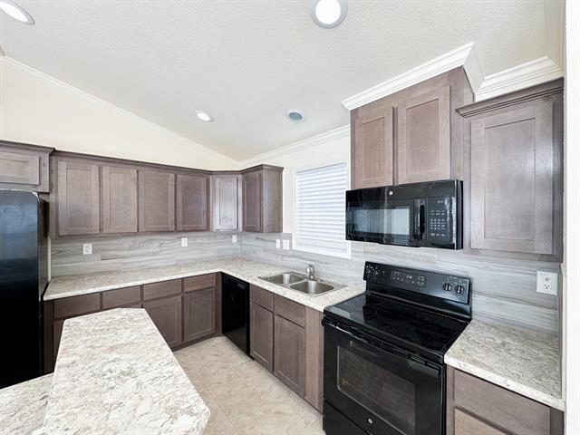 Building Photo - 153 Cabrera St
