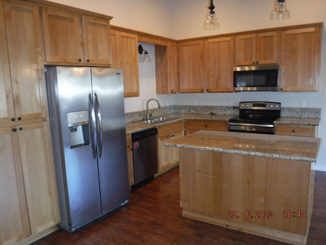 Photo - Nice 3 Bedroom townhouse in E Medford