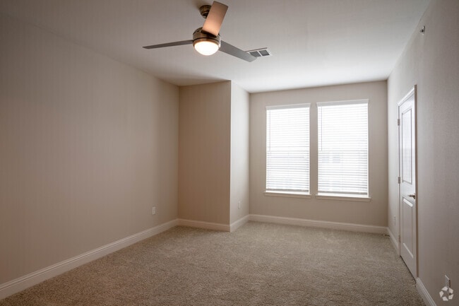 2BR, 2.5BA Townhome