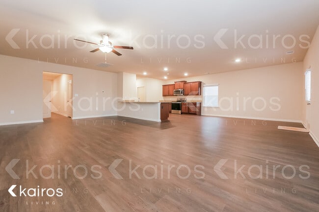 Photo - 1041 Pilgrim Ln