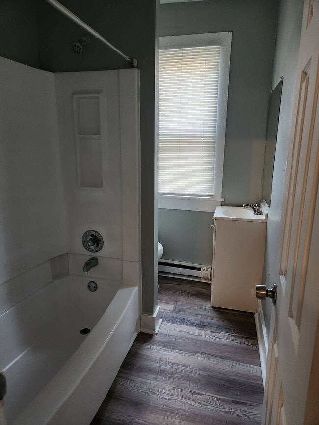 Photo - 1542 Dungee St Unit 4