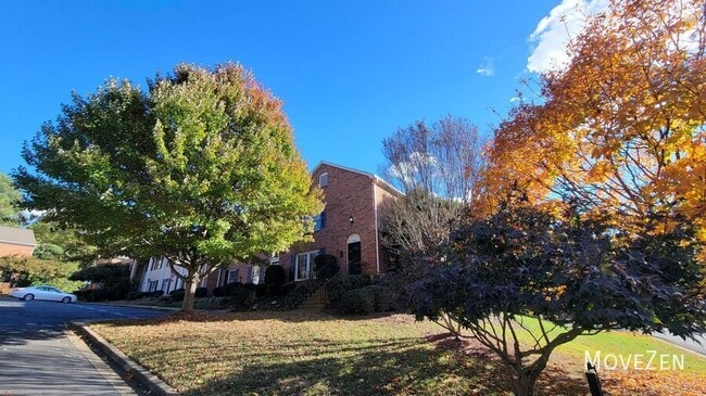 Photo - 6733 Constitution Ln