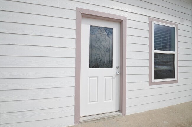 Photo - 2002 County Rd 55