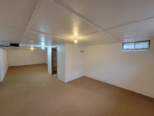 Photo - Great Home in quiet Waterloo Neighborhood