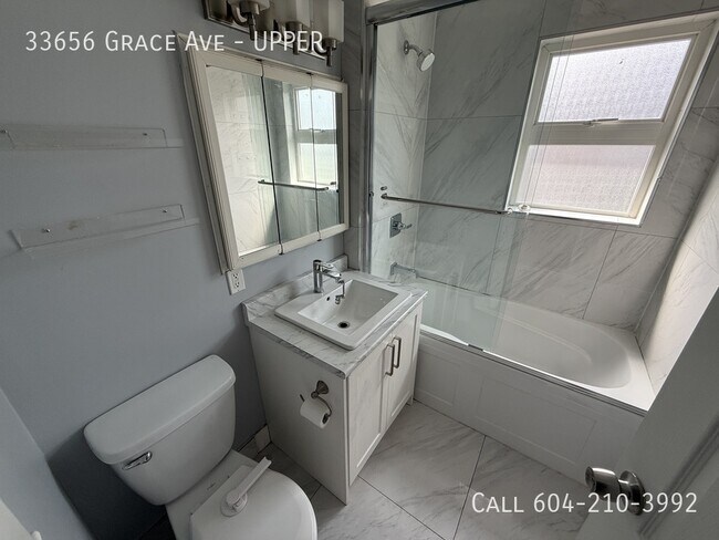 Photo - Spacious Renovated Upper in Matsqui Unit UPPER