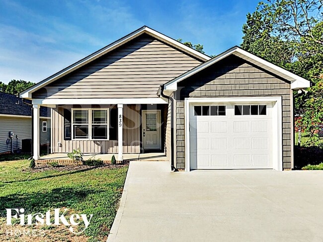 Building Photo - 839 Murphy St