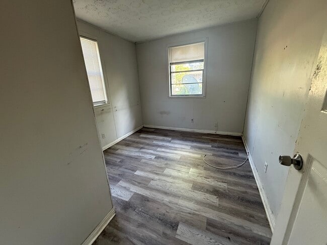 Photo - 3516 Penton St