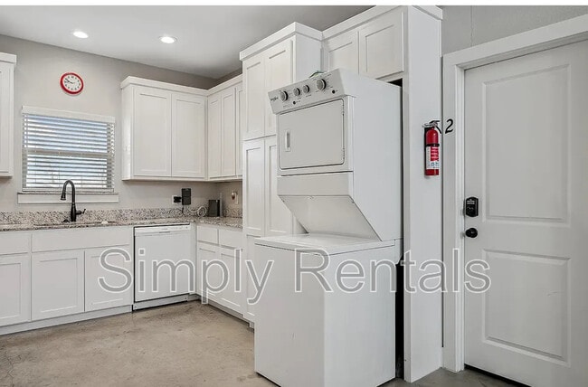 Photo - 703 Maple St Unit 1