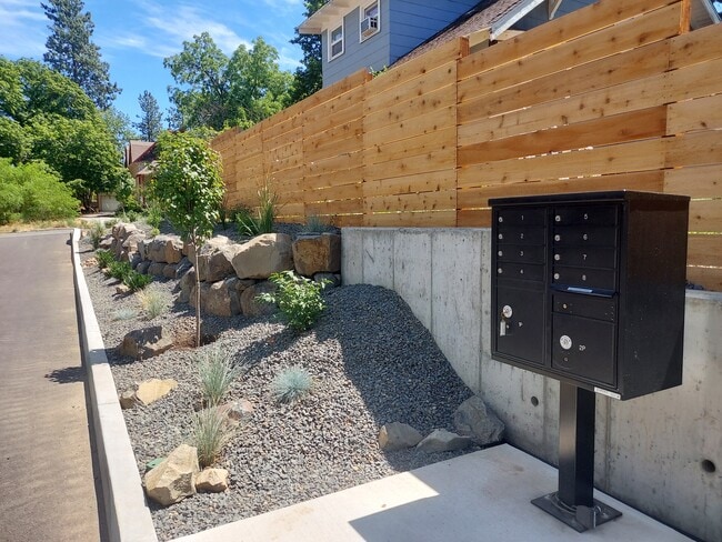 Photo - 618 S Denver St