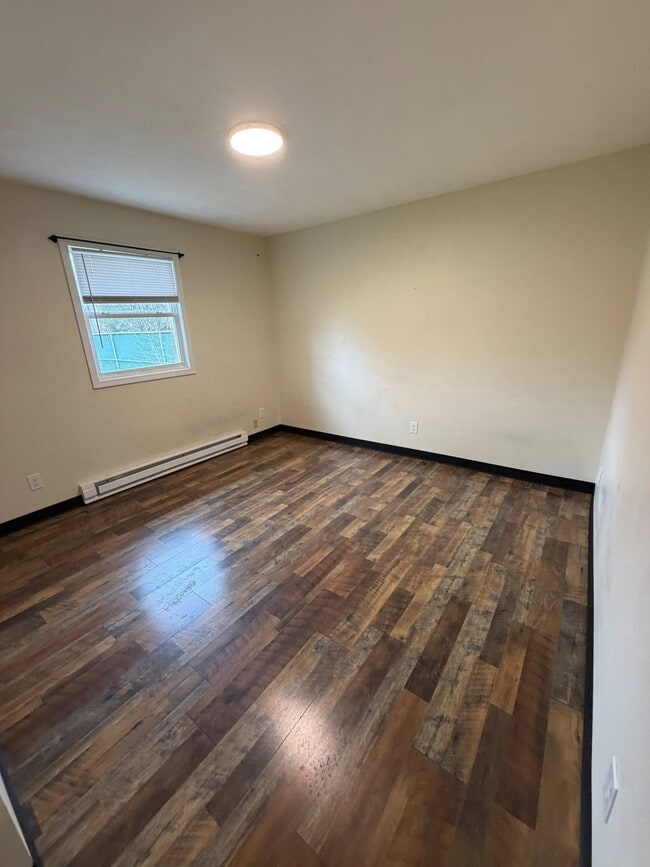 Photo - 1828 Newark Rd