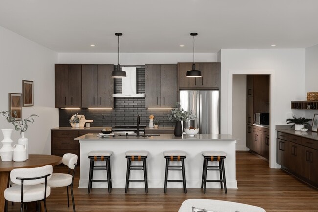 Photo - 600 E Henry Clay St