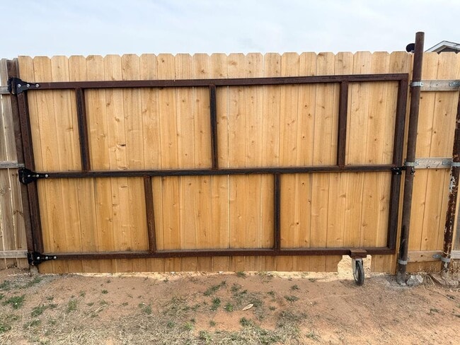 Photo - 1910 E California Ave