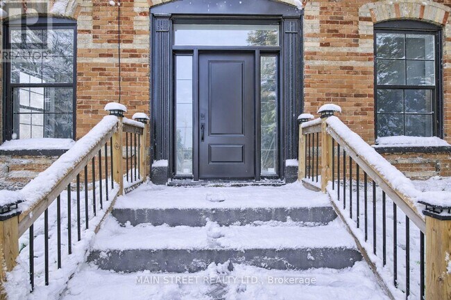 Photo - 1579 Gilford Rd