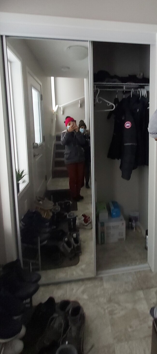 Photo - 1816 Rutherford Rd SW