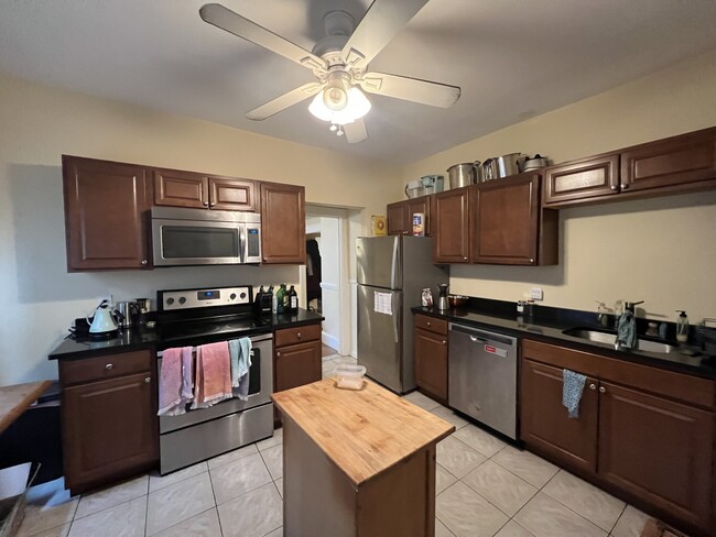 Building Photo - 121 Liberty Rd Rental