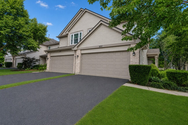 Photo - 651 Lancaster Cir