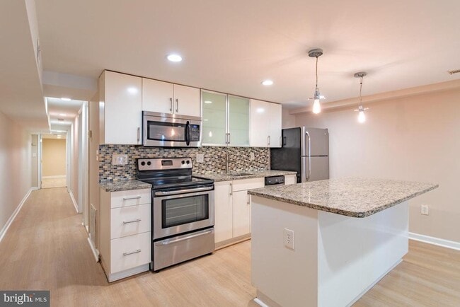 Photo - 1459 Chapin St NW