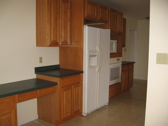 10 Sanctuary Dr