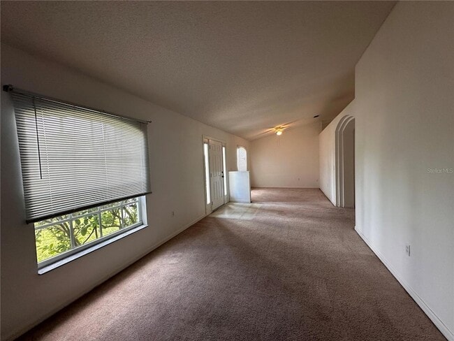 Photo - 33 Rybark Ln