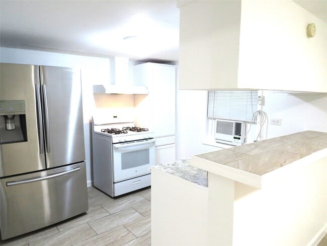 Photo - 8006 Avenue B