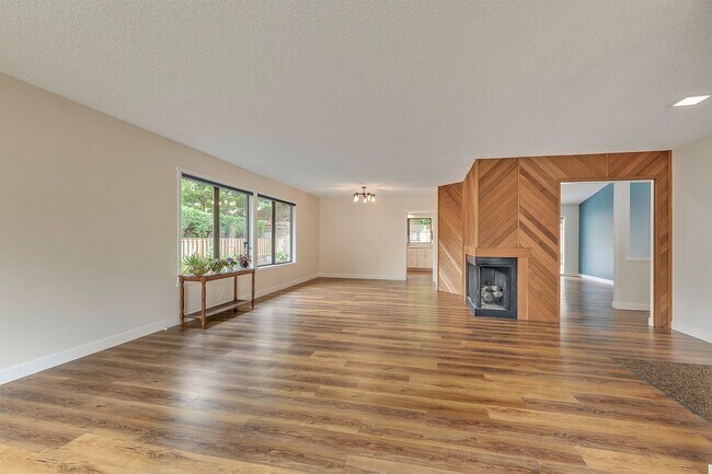 Photo - Single Level Ranch Style Home in Singing W...