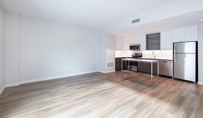 Photo - 50 Rogers St Unidad 306