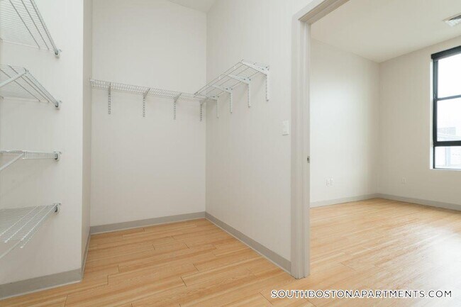 320 D St Unit 129